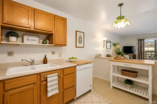 9335 E Center AVE #2B, Denver, CO 80247