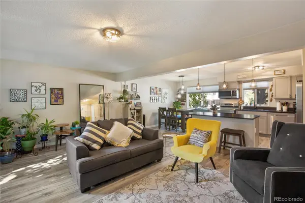 39 S Nome ST, Aurora, CO 80012