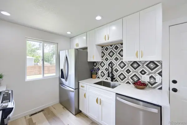 6152 W 68th AVE, Arvada, CO 80003