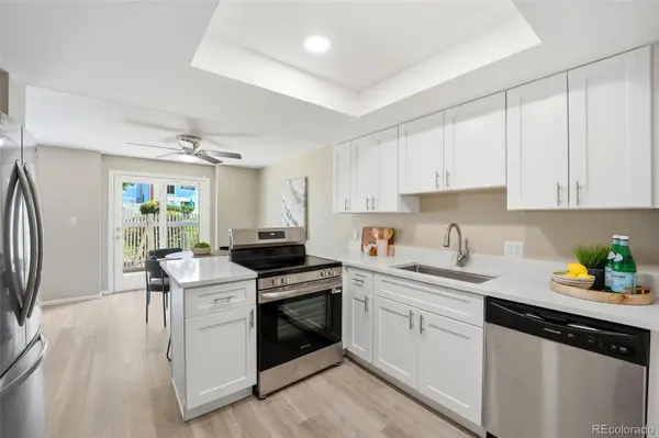 3085 S Macon CIR, Aurora, CO 80014
