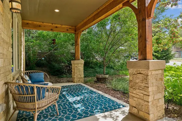 5518 S Foresthill ST, Littleton, CO 80120