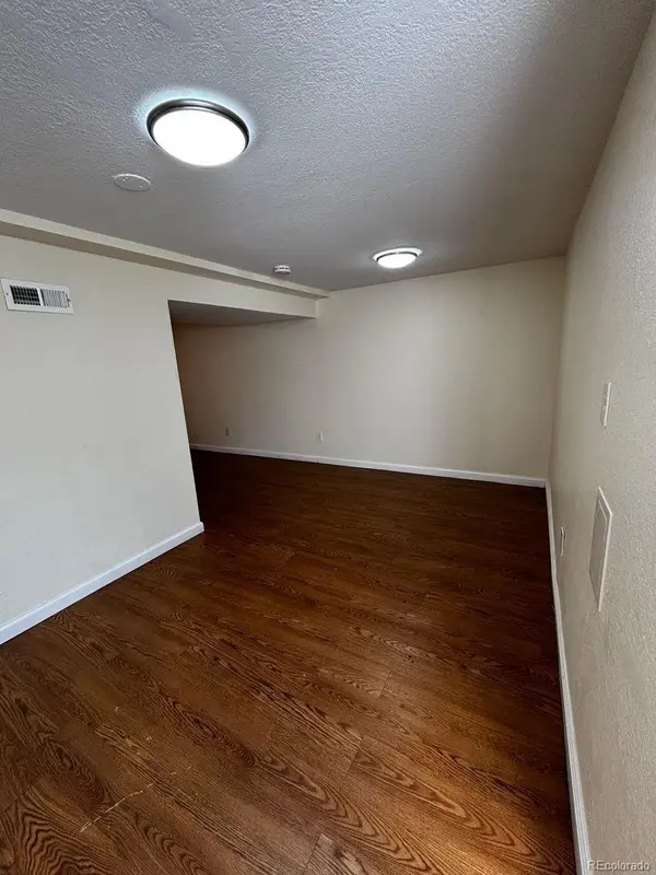 1165 Akron, Aurora, CO 80010