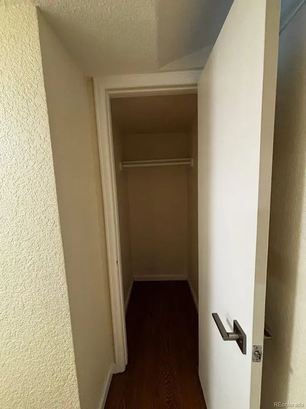 1165 Akron, Aurora, CO 80010