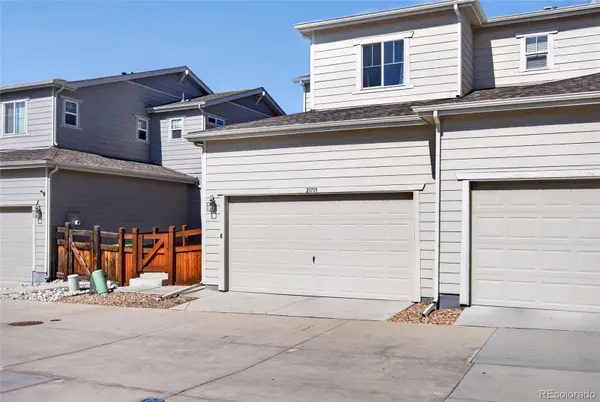 21719 E Quincy CIR, Aurora, CO 80015