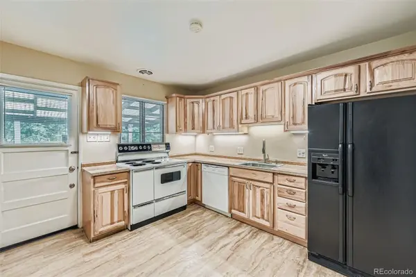 884 Troy ST, Aurora, CO 80011