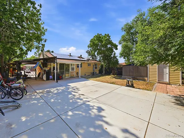 556 Elmira ST, Aurora, CO 80010