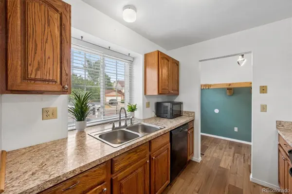 5832 S Netherland CIR, Aurora, CO 80015