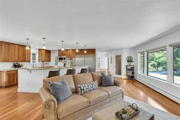 11 Meadowlark LN, Littleton, CO 80123