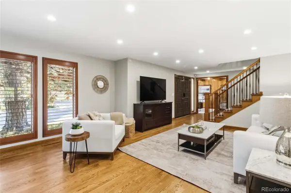 7807 S Forest ST, Centennial, CO 80122