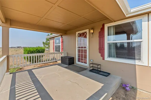 9 E Ranch RD, Wiggins, CO 80654