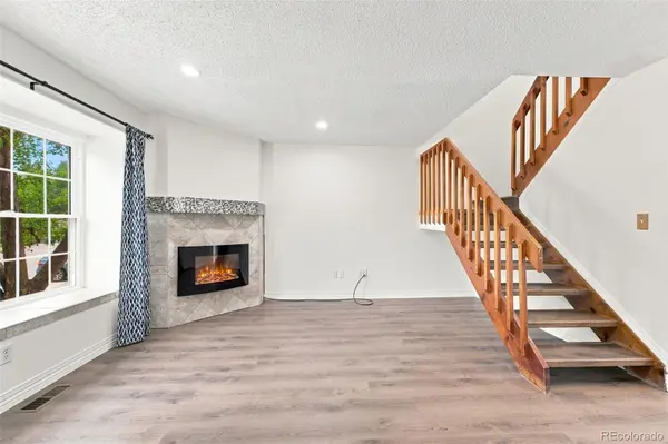 9617 W Chatfield AVE #B, Littleton, CO 80128