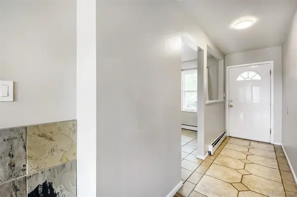 916 Timber LN, Fort Collins, CO 80521