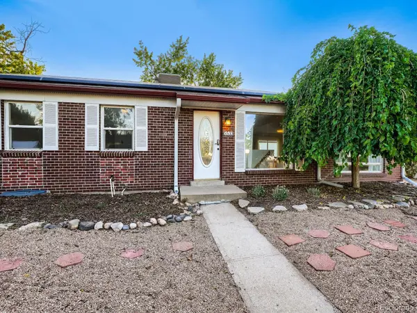 5533 Raritan WAY, Denver, CO 80221