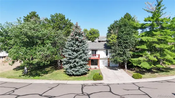10453 W Arkansas DR, Lakewood, CO 80232