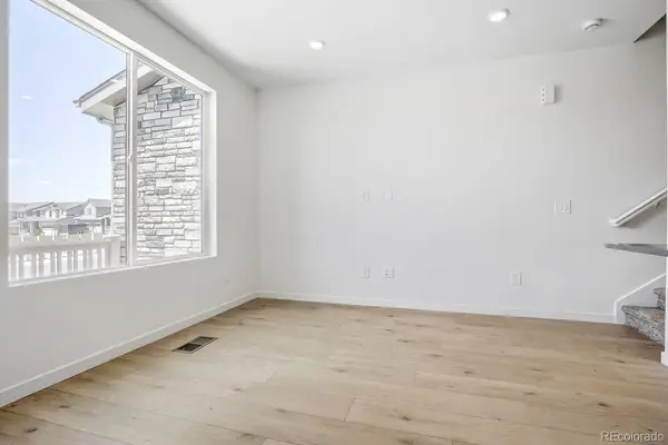 402 N Bersshine CT, Watkins, CO 80137