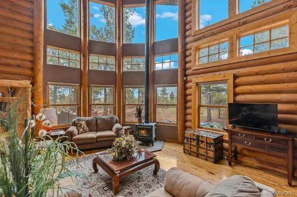 9 Arapahoe ST, Woodland Park, CO 80863
