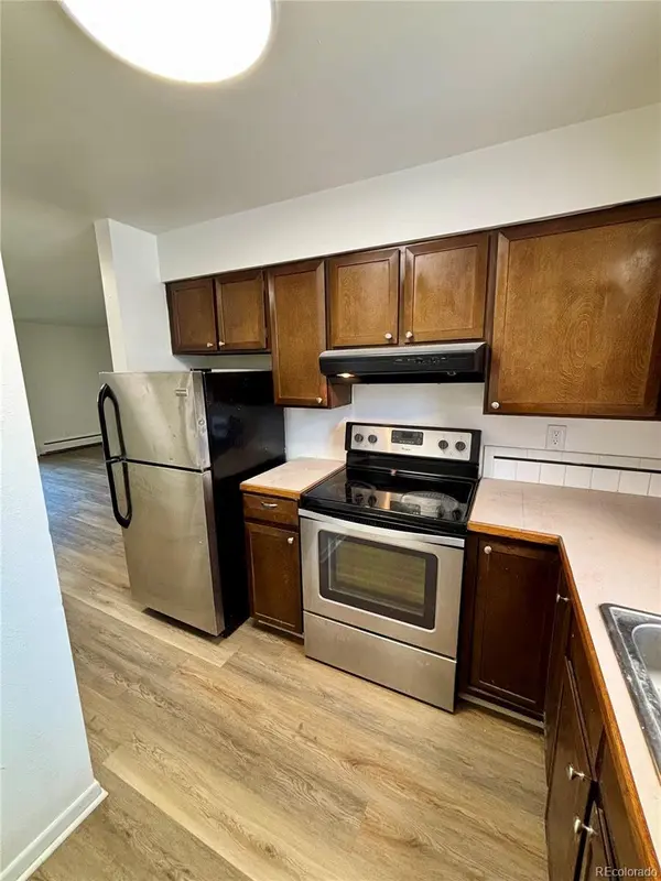 5946 W 41st AVE, Denver, CO 80212