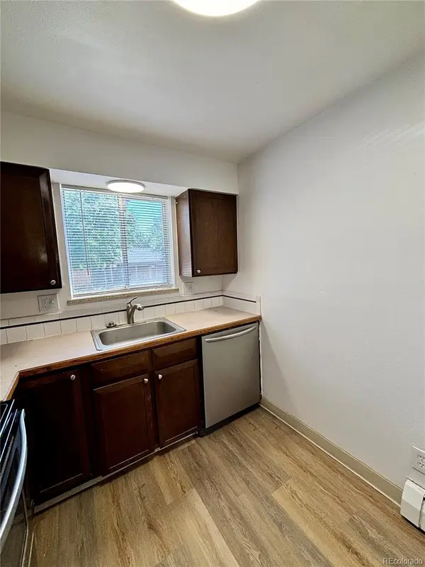 5946 W 41st AVE, Denver, CO 80212