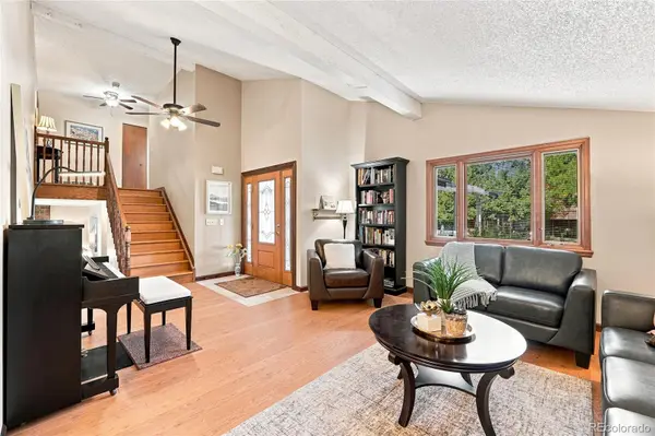 6425 S Galena CT, Englewood, CO 80111