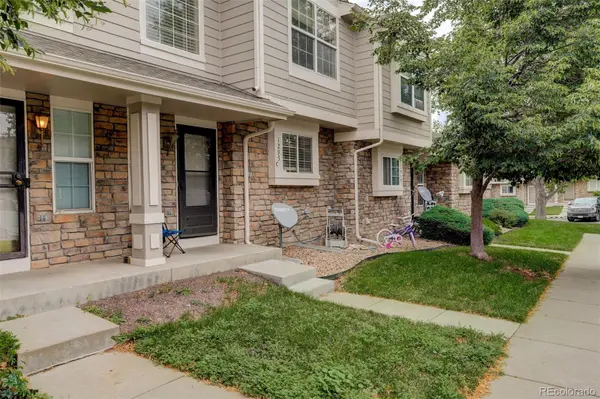 1295 S Zeno CIR #C, Aurora, CO 80017