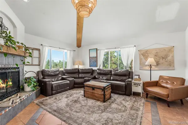 1850 Montcalm DR, Livermore, CO 80536