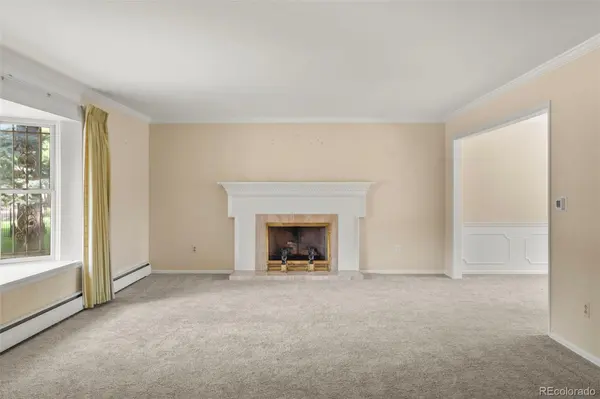 29 Briarwood PL, Colorado Springs, CO 80906