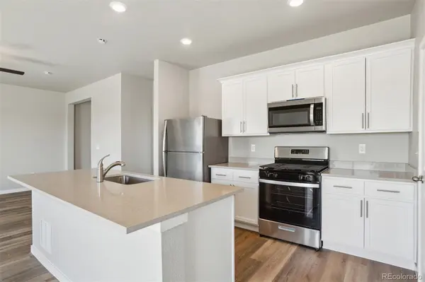 48160 Shetland DR, Bennett, CO 80102