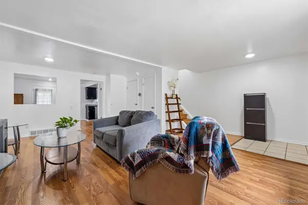 7711 W GLASGOW PL, Littleton, CO 80128