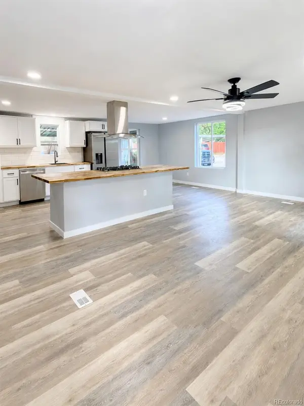 4825 astrozon BLVD, Colorado Springs, CO 80916