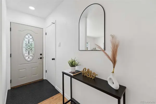 959 S Swadley ST, Denver, CO 80228
