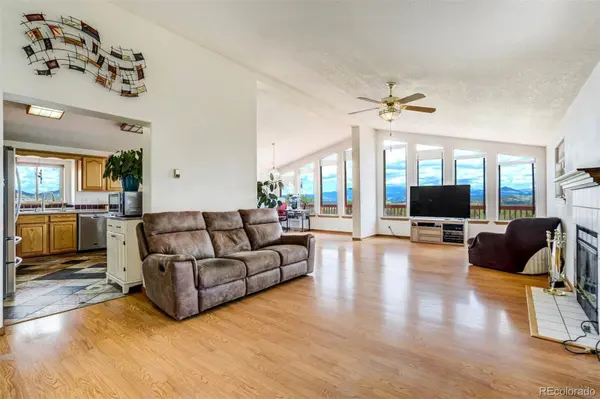 449 County Road 85, Guffey, CO 80820