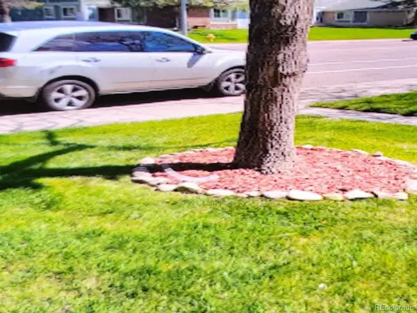 1227 S Uvalda ST, Aurora, CO 80012
