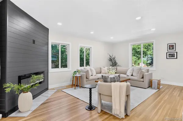 2260 Leyden ST, Denver, CO 80207