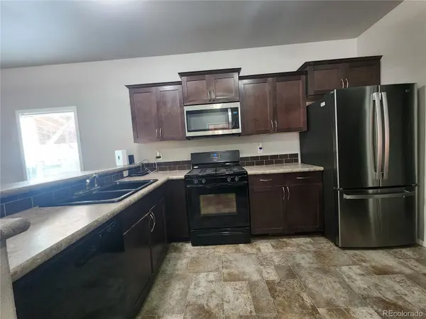 425 Barnard CT, Longmont, CO 80501