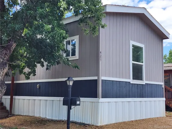 425 Barnard CT, Longmont, CO 80501