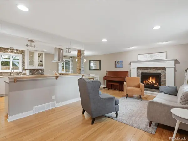 9105 W Bellwood PL, Denver, CO 80123