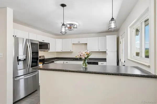 6017 Vivian CT, Arvada, CO 80004