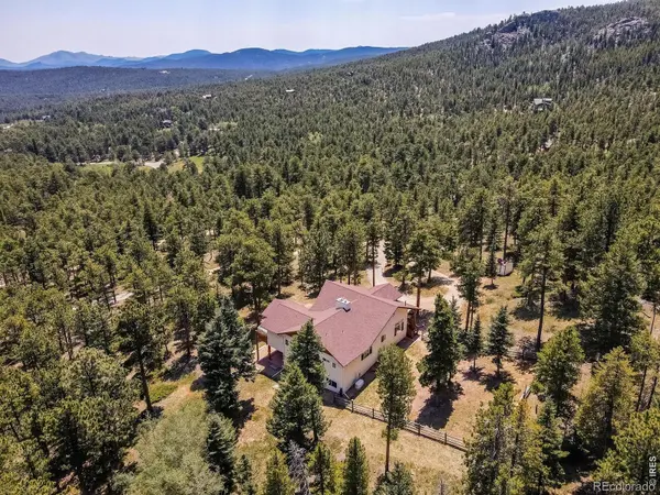 221 Rockledge CIR, Lyons, CO 80540