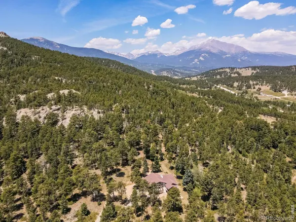 221 Rockledge CIR, Lyons, CO 80540