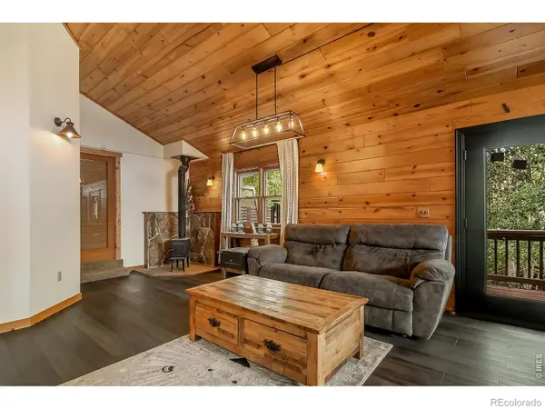 417 Dunraven Glade RD, Glen Haven, CO 80532