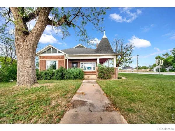 102 Cedar AVE, Akron, CO 80720