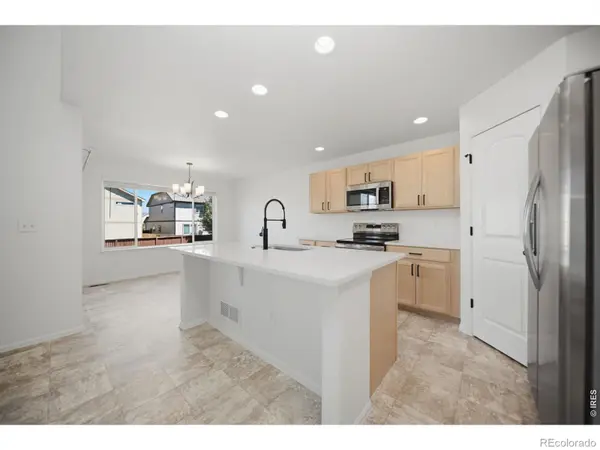1812 Twilight Glow DR, Windsor, CO 80550