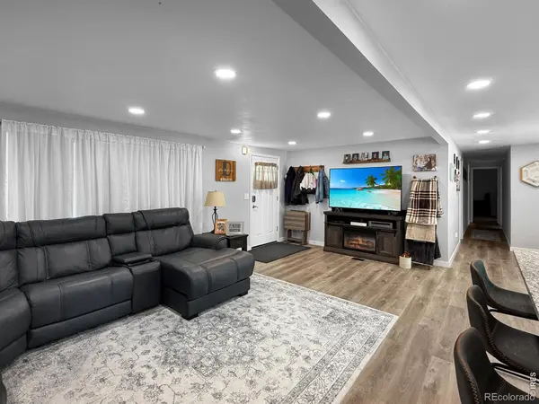 18787 Center LN, Sterling, CO 80751