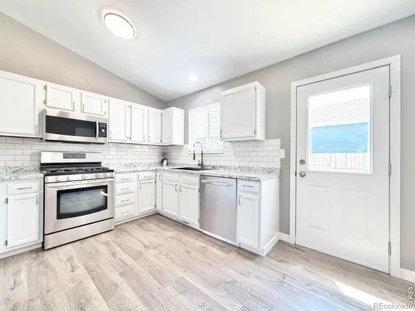 183 Calabria DR, Windsor, CO 80550