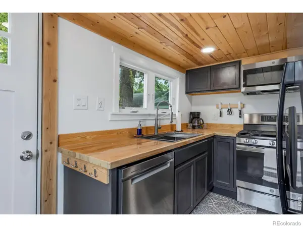 542 E 10th ST, Loveland, CO 80537