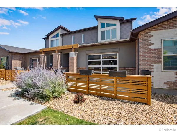 19570 E Sunset CIR, Aurora, CO 80015