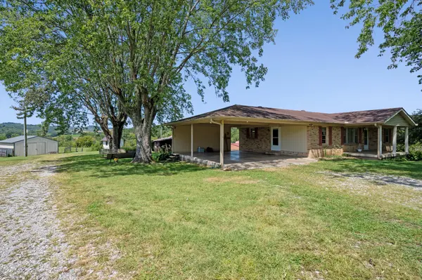 341 Horseshoe Bend Ln, Elmwood, TN 38560