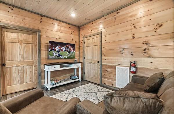 1654 Veterans Blvd #32, Sevierville, TN 37862