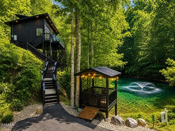 2338 Willow Lane, Sevierville, TN 37862