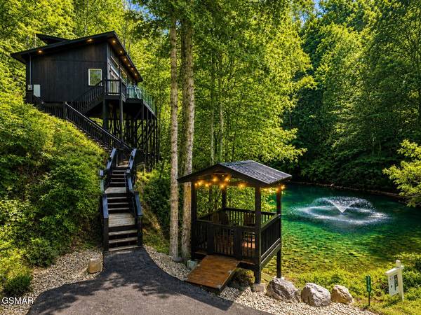 2338 Willow Lane, Sevierville, TN 37862